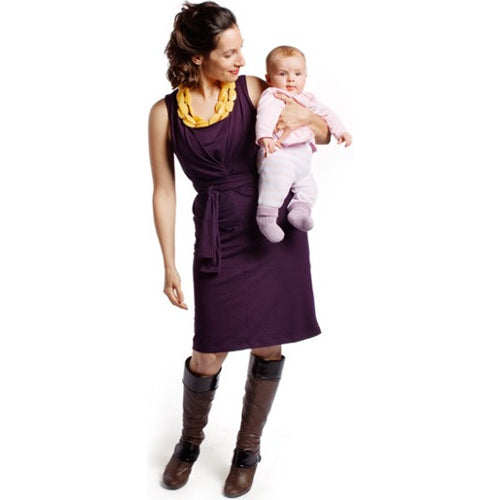 Michal accessorizes the Crocus Jet Set Dress with boots and a statement necklace - and her beautiful daughter!
